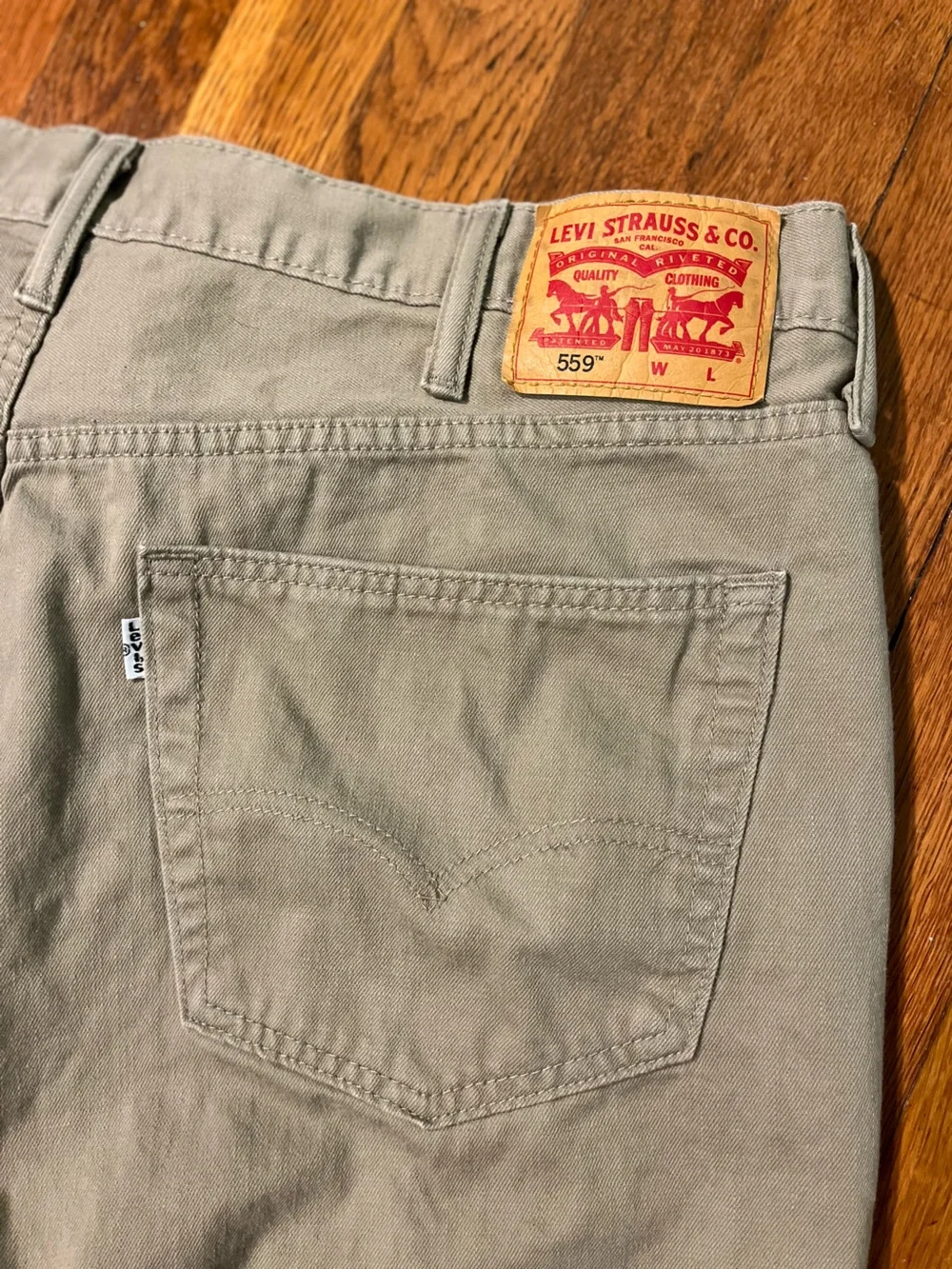 Levi's 559 Men's Olive Green Work Pants size 44/30